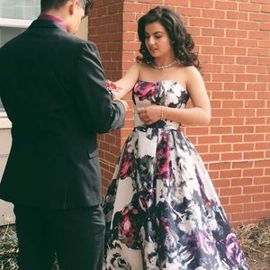 Betsy & Adam Prom Dress Sz 2
